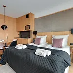Deo Plaza & Riverside By Downtown 4*