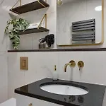 Deo Plaza & Riverside By Downtown 4*