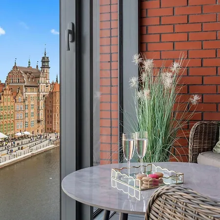 Deo Plaza & Riverside By Downtown Aparthotel 4*