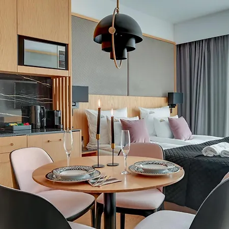 Deo Plaza & Riverside By Downtown Aparthotel 4*