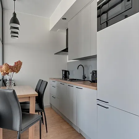 מלון דירות Deo Plaza & Riverside By Downtown 4*