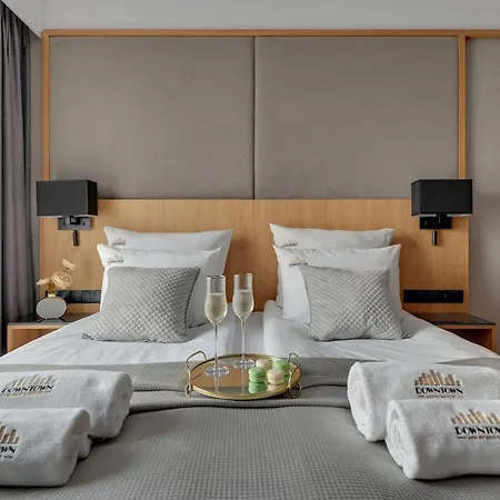 Deo Plaza & Riverside By Downtown Aparthotel