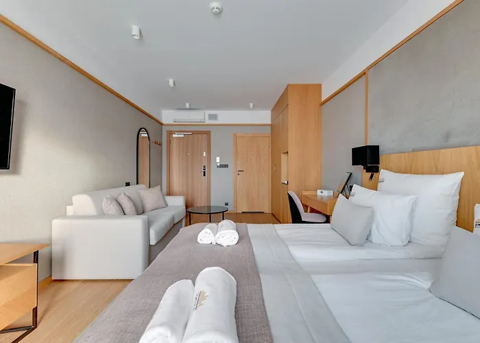 Deo Plaza & Riverside By Downtown 公寓式酒店 4*